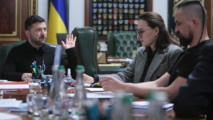 velike-promene-u-kijevu-sef-“naftogasa”-favorit-za-novog-premijera:-sviridenko-odlazi-u-ameriku,-zelenski-menja-garnituru-moci