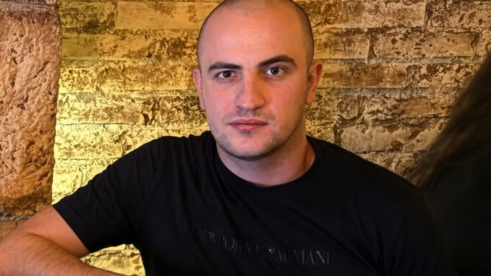 “nedostajaces-mi-da-kazes-da-je-sve-u-redu…”-misterija-smrti-mladog-novopazarca-na-bugarskoj-granici:-telo-pronadeno-ispod-nadvoznjaka,-policija-ispituje-tri-scenarija