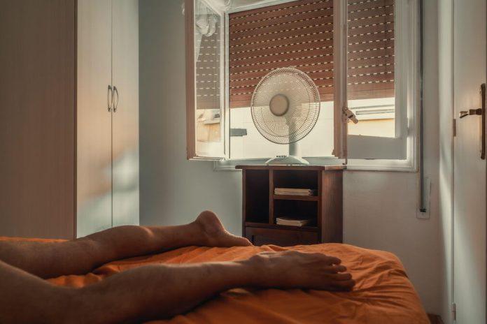 klima-ili-ventilator?-struka-otkrila-sta-je-bolji-izbor-za-spavacu-sobu-tokom-leta