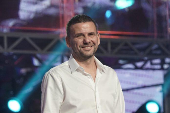 cela-srbija-place-zbog-sina-mikice-bojanica:-pevac-hteo-da-umre-kada-je-cuo-za-markovo-stanje!