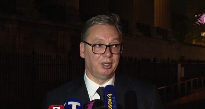 “zao-mi-kad-vidim-da-pojedini-ne-vole-svoju-zemlju”-vucic-iz-pariza:-skoro-3.000-prijava-stiglo-na-portalu!-i-kad-imam-drugaciji-stav-ne-moram-nikog-da-vredam