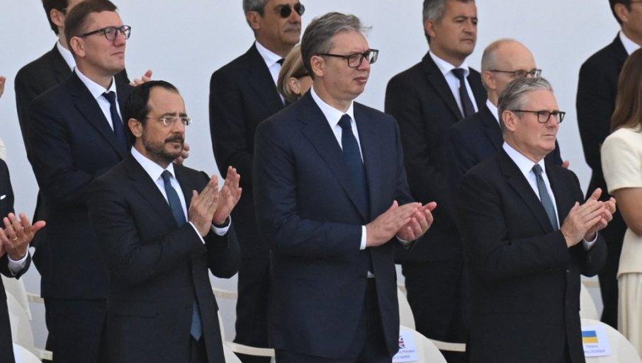 “ovde-sam-da-radim-za-svoj-narod”-vucic-se-oglasio-iz-pariza:-moj-posao-je-da-uvek-i-na-svakom-mestu-brinem-o-interesima-nase-zemlje “ovde-sam-da-radim-za-svoj-narod”-vucic-se-oglasio-iz-pariza:-moj-posao-je-da-uvek-i-na-svakom-mestu-brinem-o-interesima-nase-zemlje