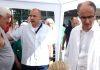 MACUT I LONČAR PREGLEDALI PACIJENTE: Premijer i ministar obišli mobilnu ambulantu u Velikom selu u Beogradu (VIDEO) macut-i-loncar-pregledali-pacijente:-premijer-i-ministar-obisli-mobilnu-ambulantu-u-velikom-selu-u-beogradu-(video)