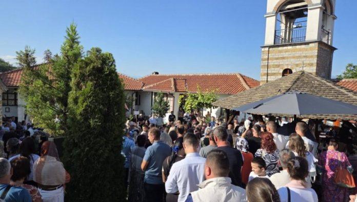 bogatstvo-je-davati,-a-ne-prisvajati:-manastir-svetih-vraceva-kozme-i-damjana-u-zocistu-obelezio-slavu-(foto)