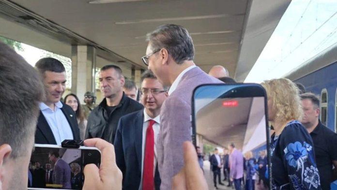 vucic-stigao-u-kijev-predsednik-srbije-prisustvovace-samitu-jugoistocna-evropa-–-ukrajina:-“malo-umoran,-ali-boricu-se-i-cuvati-srbiju”