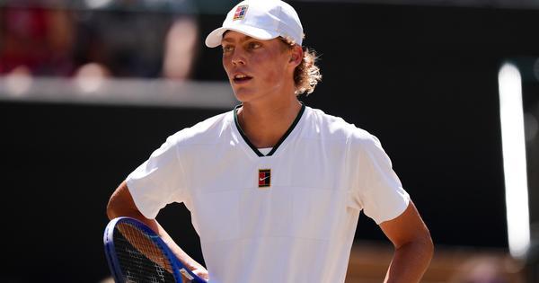 teniski-svet-bruji-o-romansi-dece-legendi:-cerka-rodzera-federera-u-vezi-sa-sinom-njegovog-nekadasnjeg-ljutog-rivala?-/foto/ teniski-svet-bruji-o-romansi-dece-legendi:-cerka-rodzera-federera-u-vezi-sa-sinom-njegovog-nekadasnjeg-ljutog-rivala?-/foto/