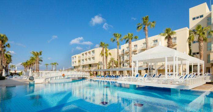 zalasci-sunca,-duga-promenada-i-pogled-ka-ostrvu-kos-–-la-blanche-resort-5★