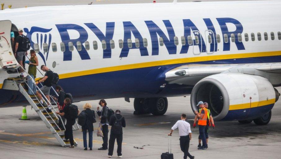 evo-sta-je-prethodilo-drami-sa-srbinom-u-avionu-“rajanera”:-strucnjak-otkrio-moguci-uzrok,-oglasio-se-i-advokat-(foto) evo-sta-je-prethodilo-drami-sa-srbinom-u-avionu-“rajanera”:-strucnjak-otkrio-moguci-uzrok,-oglasio-se-i-advokat-(foto)