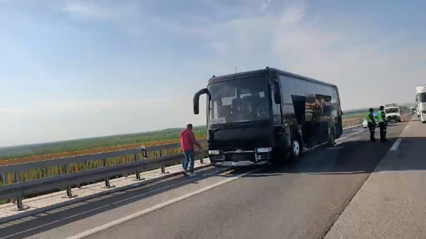Запалио-се-аутобус-на-мосту-код-Бешке Запалио-се-аутобус-на-мосту-код-Бешке