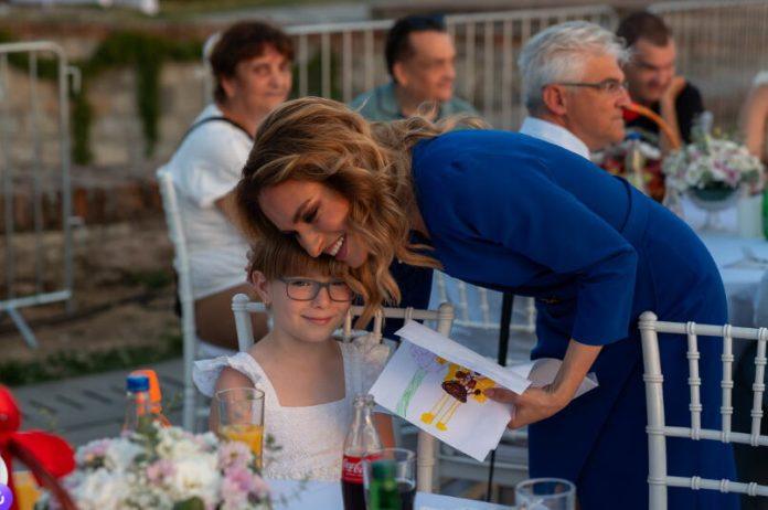 “srbija-vam-duguje-zahvalnost,-a-ja-vam-dajem-rec…”-ministarka-stamenkovski-se-oglasila-nakon-veceri-u-cast-roditelja-negovatelja-(foto)