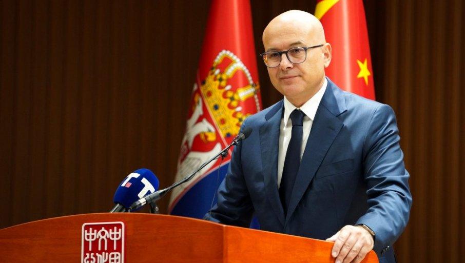 vucevic-jasan:-srbija-je-danas-dovoljno-jaka-da-politicki-stane-iza-naroda-sa-obe-strane-drine vucevic-jasan:-srbija-je-danas-dovoljno-jaka-da-politicki-stane-iza-naroda-sa-obe-strane-drine