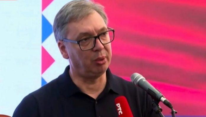 predsednik-odusevio-okupljene-„beskrajno-vas-volim“-–-usledila-snazna-poruka-politickim-protivnicima!