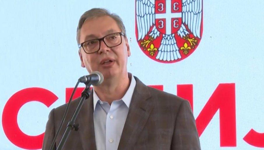 “resicemo-problem-koji-je-najveci-za-vas”-vucic-iz-lapova:-zahvalan-sam-sto-ste-bili-tu-kada-je-bilo-najteze “resicemo-problem-koji-je-najveci-za-vas”-vucic-iz-lapova:-zahvalan-sam-sto-ste-bili-tu-kada-je-bilo-najteze