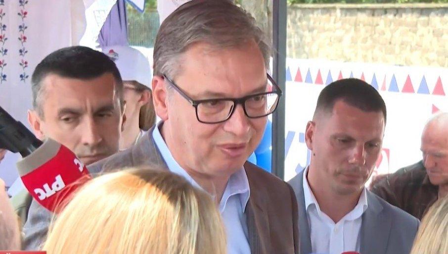 vucic-odgovorio-na-pitanje-“novosti”-o-blokaderima:-videcete-sta-jedni-o-drugima-stvarno-misle-kako-se-njihova-“pobeda”-bude-priblizavala vucic-odgovorio-na-pitanje-“novosti”-o-blokaderima:-videcete-sta-jedni-o-drugima-stvarno-misle-kako-se-njihova-“pobeda”-bude-priblizavala