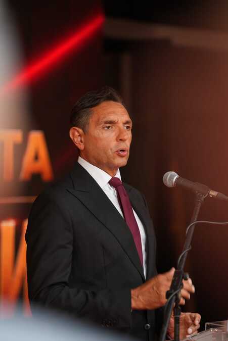 “ovo-je-uvod-u-nove-sukobe”-vulin-upozorio-na-uklanjanje-kfora-iz-decana:-informacija-stigla-iz-poverljivih-izvora-bliskih-nato,-drzava-mora-odmah-da-reaguje! “ovo-je-uvod-u-nove-sukobe”-vulin-upozorio-na-uklanjanje-kfora-iz-decana:-informacija-stigla-iz-poverljivih-izvora-bliskih-nato,-drzava-mora-odmah-da-reaguje!