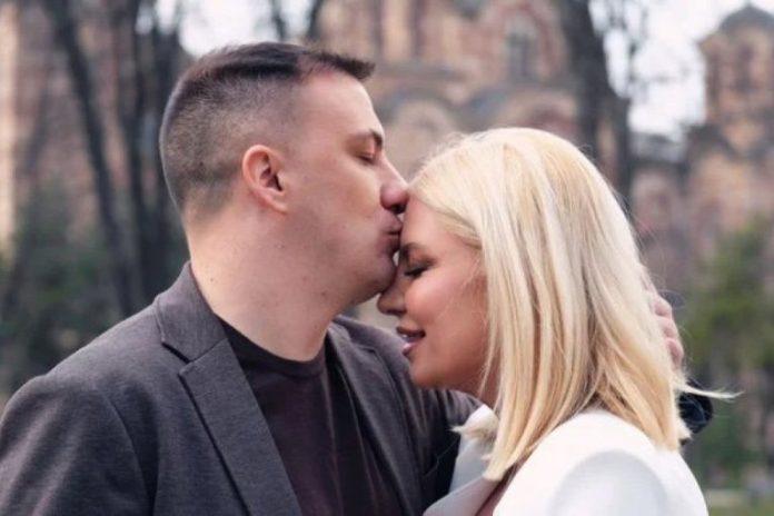 slavi-se-u-ime-dee-durdevic,-kuma-prva-cestitala!-potvrdene-najlepse-vesti-iz-doma-voditeljke!