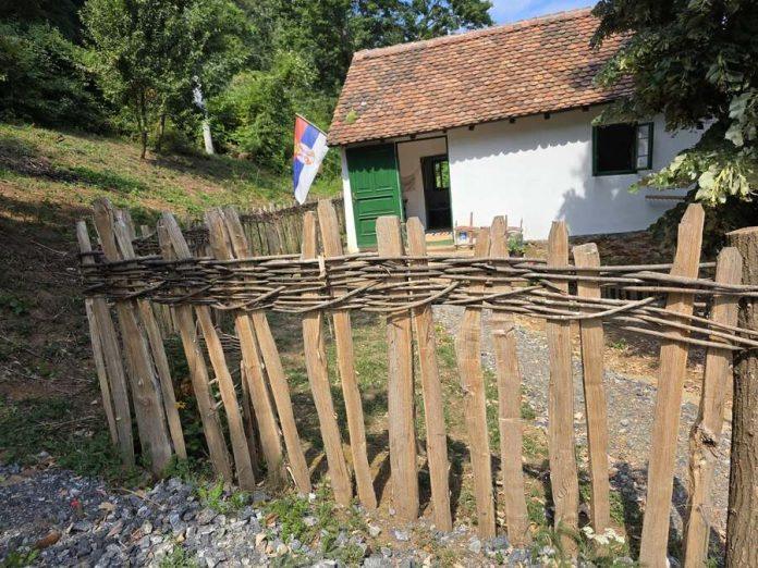 nasa-istorija-nema-cenu-i-mora-da-se-cuva-obnovljena-kuca-momcila-gavrica-u-trbusnici-(foto)
