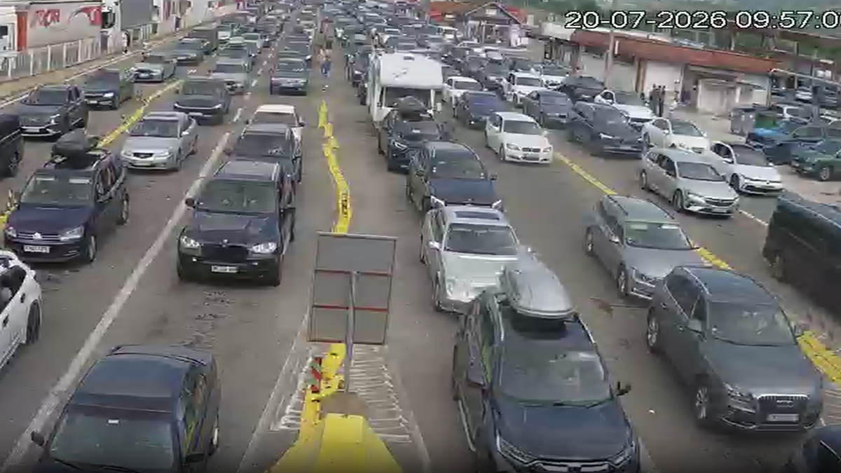 ko-je-danas-krenuo-na-more,-nacekace-se-na-ove-tri-granice-nema-gde-igla-da-padne,-ka-jednom-prelazu-zbog-kolapsa-obustavljen-saobracaj:-putnici-su-ocajni! ko-je-danas-krenuo-na-more,-nacekace-se-na-ove-tri-granice-nema-gde-igla-da-padne,-ka-jednom-prelazu-zbog-kolapsa-obustavljen-saobracaj:-putnici-su-ocajni!