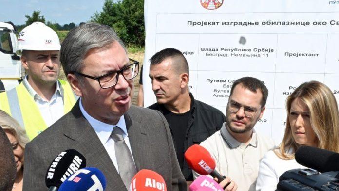vucic-u-velikoj-plani-i-svilajncu-predsednik-porucio-gradanima:-cuvacemo-radna-mesta-(video)