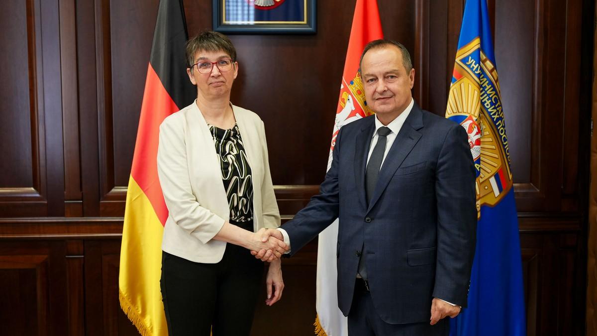dacic-primio-u-oprostajnu-posetu-ambasadorku-nemacke-anke-konrad dacic-primio-u-oprostajnu-posetu-ambasadorku-nemacke-anke-konrad