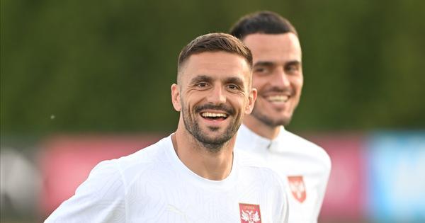 navijaci-poludeli-kad-su-culi-da-je-dusan-tadic-novo-pojacanje,-a-onda-je-predsednik-kluba-morao-da-kaze-istinu!-/video/ navijaci-poludeli-kad-su-culi-da-je-dusan-tadic-novo-pojacanje,-a-onda-je-predsednik-kluba-morao-da-kaze-istinu!-/video/