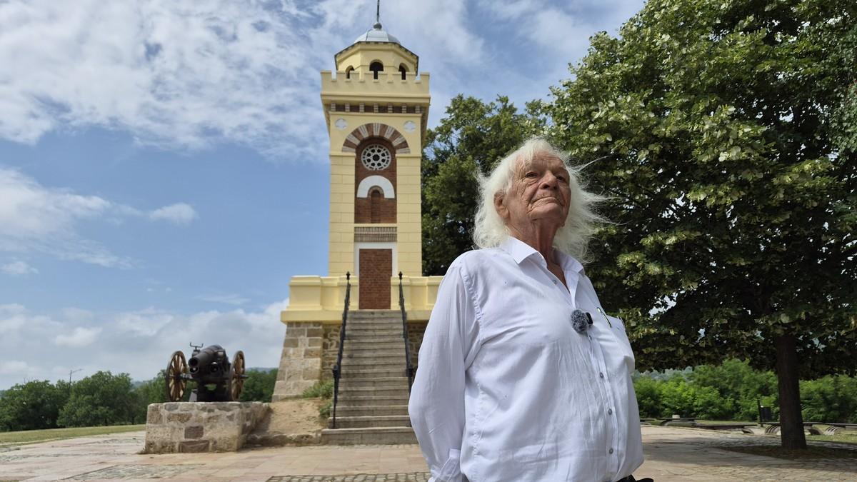 (foto,-video)-on-je-ziva-legenda-srbije!-deda-sele-(81)-vec-skoro-40-godina-bez-dinara-cuva-svetinju:-“sneg-bude-do-grudi,-ali-ja-idem-da-vojvodi-upalim-svecu!” (foto,-video)-on-je-ziva-legenda-srbije!-deda-sele-(81)-vec-skoro-40-godina-bez-dinara-cuva-svetinju:-“sneg-bude-do-grudi,-ali-ja-idem-da-vojvodi-upalim-svecu!”
