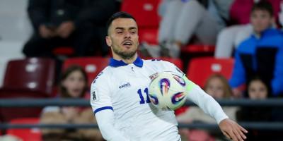 pao-dogovor!-filip-kostic-oblaci-crveno-beli-dres pao-dogovor!-filip-kostic-oblaci-crveno-beli-dres