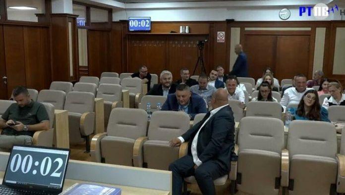 jos-jedan-samar-laznoj-drzavi:-pljevlja-povlaci-priznanje-tzv.-kosova