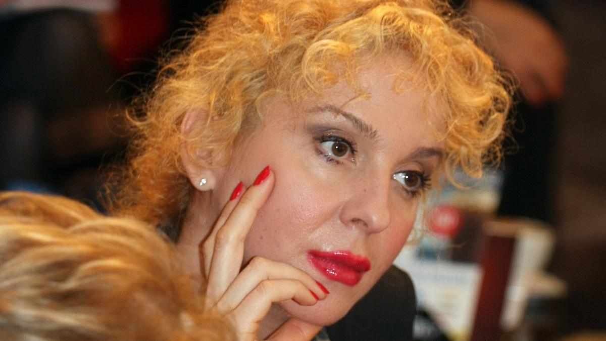 “poklonila-mi-je-ikonicu-da-me-cuva”-ivana-mihic-se-dirljivm-recima-oprostila-od-olivere-katarine-–-ovaj-njen-gest-nikada-nece-zaboraviti “poklonila-mi-je-ikonicu-da-me-cuva”-ivana-mihic-se-dirljivm-recima-oprostila-od-olivere-katarine-–-ovaj-njen-gest-nikada-nece-zaboraviti