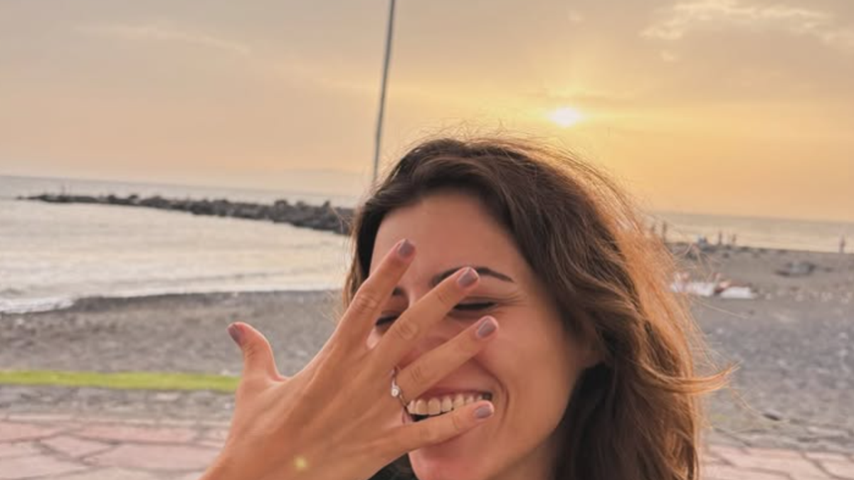verila-se-unuka-radio-mileve-pokazala-verenicki-prsten,-cestitke-stizu-sa-svih-strana-(foto) verila-se-unuka-radio-mileve-pokazala-verenicki-prsten,-cestitke-stizu-sa-svih-strana-(foto)