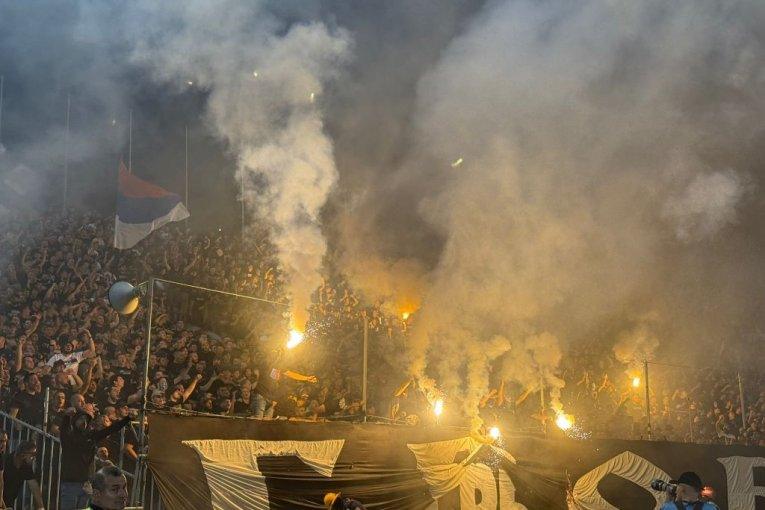 partizan-u-strahu-od-ponasanja-grobara:-crno-beli-otkrili-koliko-su-do-sada-dali-na-kazne-uefa partizan-u-strahu-od-ponasanja-grobara:-crno-beli-otkrili-koliko-su-do-sada-dali-na-kazne-uefa