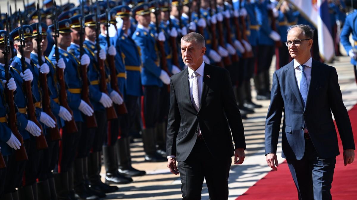 babis-u-srbiji-premijera-ceske-uz-drzavne-pocasti-docekao-macut,-u-toku-plenarni-sastanak-delegacija:-uskoro-ce-se-sastati-sa-vucicem-(foto,-video) babis-u-srbiji-premijera-ceske-uz-drzavne-pocasti-docekao-macut,-u-toku-plenarni-sastanak-delegacija:-uskoro-ce-se-sastati-sa-vucicem-(foto,-video)