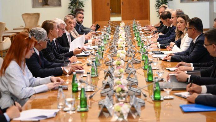 babis-u-beogradu:-poceo-plenarni-sastanak-delegacija-srbije-i-ceske-–-sledi-susret-s-predsednikom-vucicem-(foto)