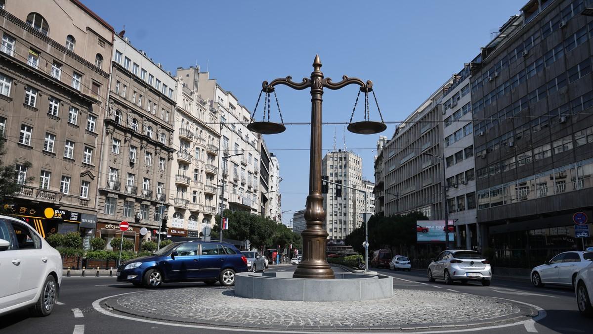sapic-o-skulpturi-na-kruznom-toku-na-terazijama:-“mi-u-gradu,-na-kraju-krajeva,-ja-sam-odlucio-da-se-postavi,-to-je-donacija,-nismo-nista-platili” sapic-o-skulpturi-na-kruznom-toku-na-terazijama:-“mi-u-gradu,-na-kraju-krajeva,-ja-sam-odlucio-da-se-postavi,-to-je-donacija,-nismo-nista-platili”