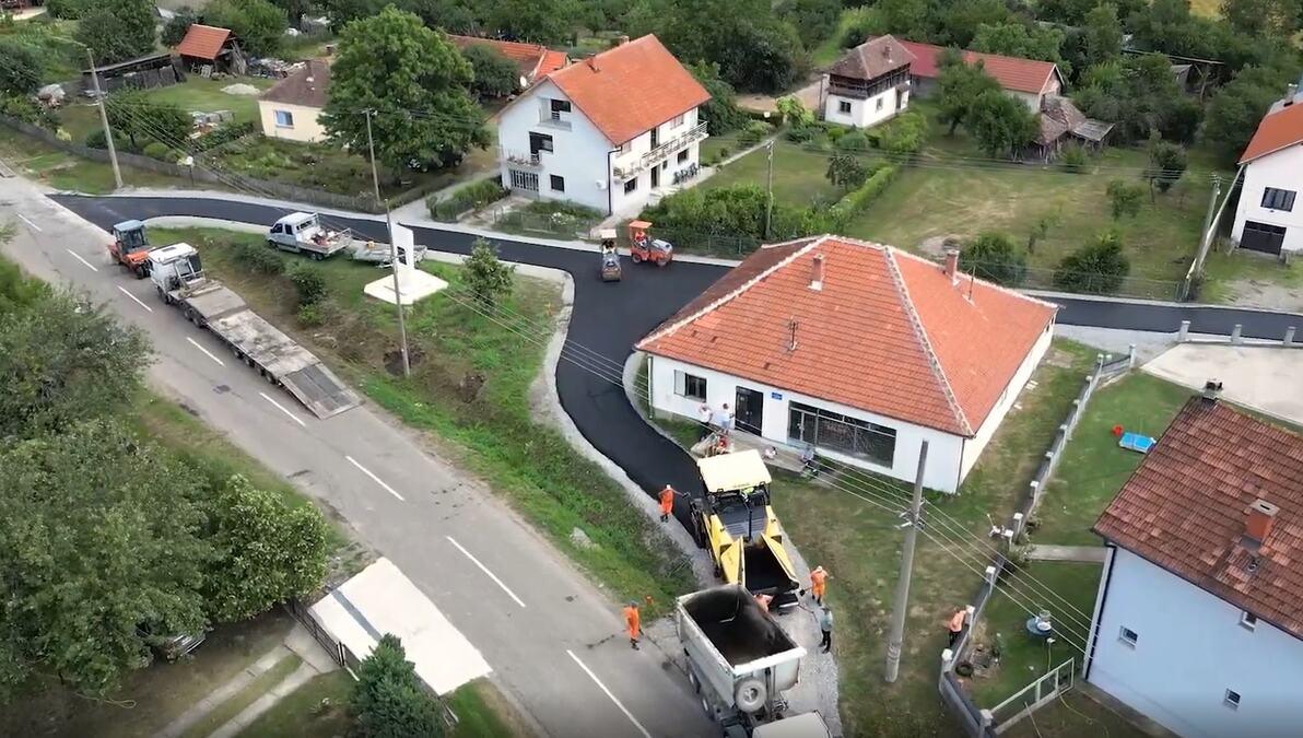 asfaltiranja,-nove-ulice,trotoari…-loznica-ne-miruje-ni-tokom-leta asfaltiranja,-nove-ulice,trotoari…-loznica-ne-miruje-ni-tokom-leta