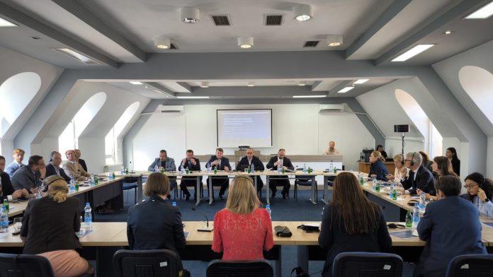 eu:-podrska-opstinama-i-jednaka-primena-principa-vladavine-prava-sirom-kosova-i-metohije