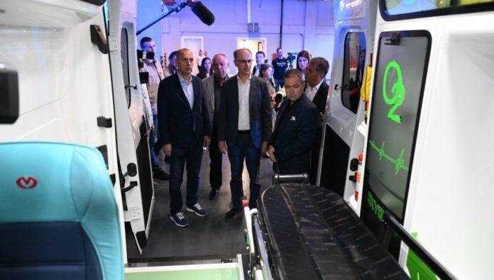 “dokaz-da-je-zdravstvo-fokus-vlade”:-macut-i-loncar-obisli-zavrsne-radove-na-novoj-zgradi-zavoda-za-urgentnu-medicinu-beograd-(video)
