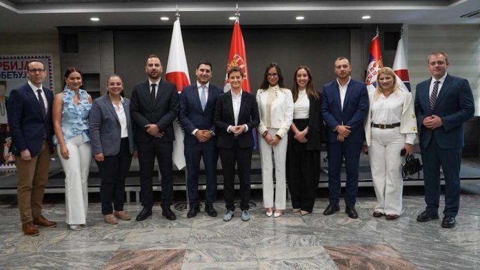 brnabic-primila-delegaciju-omladine-najvece-politicke-stranke-kipra:-vazan-korak-u-daljem-unapredenju-medustranacke-saradnje-na-svim-nivoima-(foto)