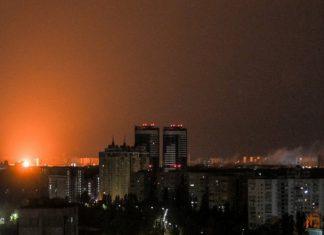 RUSI SATRLI KIJEV BALISTIČKIM RAKETAMA: Grad u ruševinama, hitno se oglasilo rukovodstvo rusi-satrli-kijev-balistickim-raketama:-grad-u-rusevinama,-hitno-se-oglasilo-rukovodstvo