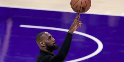 ne-radim-ovo-zbog-novca!-oglasio-se-lebron-i-otkrio-zbog-cega-je-izabrao-filadelfiju ne-radim-ovo-zbog-novca!-oglasio-se-lebron-i-otkrio-zbog-cega-je-izabrao-filadelfiju