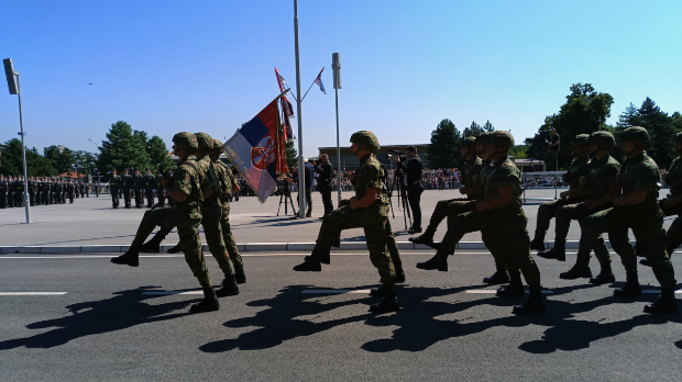 Промоција-најмлађих-официра-Војске-Србије;-Вучић:-Не-бира-свако-позив-војника-то-чине-само-најчаснији Промоција-најмлађих-официра-Војске-Србије;-Вучић:-Не-бира-свако-позив-војника-то-чине-само-најчаснији