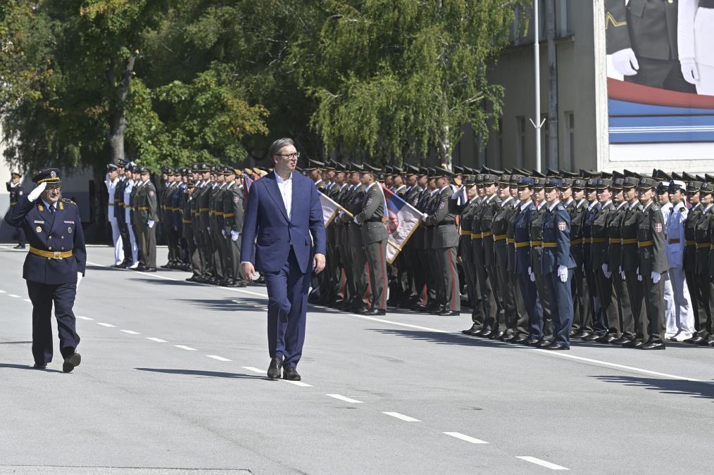 nova-generacija-stupa-u-stroj!-vucic-danas-na-promociji-najmladih-oficira-vojske-srbije,-svecanost-u-kasarni-“general-jovan-miskovic”-u-10-casova nova-generacija-stupa-u-stroj!-vucic-danas-na-promociji-najmladih-oficira-vojske-srbije,-svecanost-u-kasarni-“general-jovan-miskovic”-u-10-casova