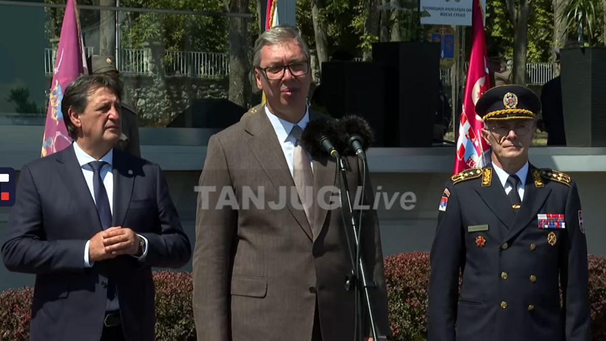 “ne-mozete-da-napadate-necije-porodice”-vucic-se-osvrnuo-na-komentare-tuziteljke-paunovic:-“ja-svoje-roditelje-volim-najvise-na-svetu”-(video) “ne-mozete-da-napadate-necije-porodice”-vucic-se-osvrnuo-na-komentare-tuziteljke-paunovic:-“ja-svoje-roditelje-volim-najvise-na-svetu”-(video)