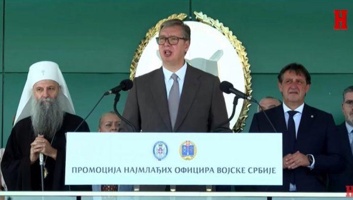 “kosovo-i-metohija-je-deo-nase-zemlje”:-vucic-porucio-vojnicima-da-cuvaju-ustav-srbije