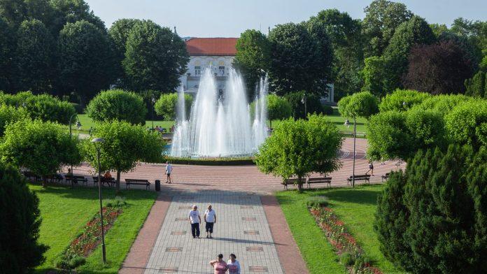 bogati-penzioneri-letuju-u-ove-3-banje-u-srbiji:-ne-zale-da-ovde-ostave-celu-penziju-za-smestaj-i-uzivanje