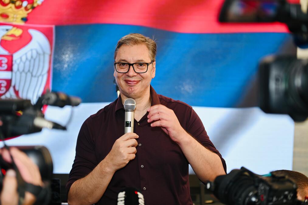 “srbiju-niko-ne-moze-da-srusi”-5.000-ljudi-velicanstveno-docekalo-vucica-u-drezniku:-najavio-istorijska-ulaganja,-orilo-se-aco-srbine!-predsednik-objavio-snimak “srbiju-niko-ne-moze-da-srusi”-5.000-ljudi-velicanstveno-docekalo-vucica-u-drezniku:-najavio-istorijska-ulaganja,-orilo-se-aco-srbine!-predsednik-objavio-snimak