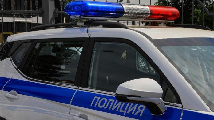 pijan-se-popeo-uz-vodovodnu-cev-i-upao-u-tudi-stan-bizarna-scena-u-rusiji:-vlasnici-ugledali-nepoznatog-muskarca-u-sobi