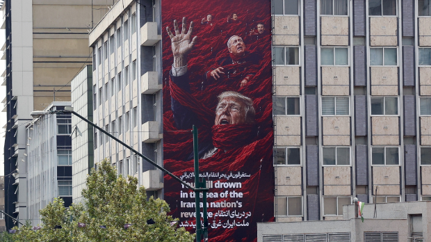 Њујорк-тајмс:-Мањак-ракета-разлог-за-одлагања-америчких-напада;-Иран:-Нанели-смо-озбиљну-штету-базама-САД Њујорк-тајмс:-Мањак-ракета-разлог-за-одлагања-америчких-напада;-Иран:-Нанели-смо-озбиљну-штету-базама-САД