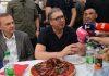 “NAPADAJU ME ONI KOJI IMAJU 0,1 ILI 0,2 POSTO, NjIH SE NIKO NE BOJI” Vučić komentarisao brutalne pretnje blokadera “napadaju-me-oni-koji-imaju-0,1-ili-0,2-posto,-njih-se-niko-ne-boji”-vucic-komentarisao-brutalne-pretnje-blokadera