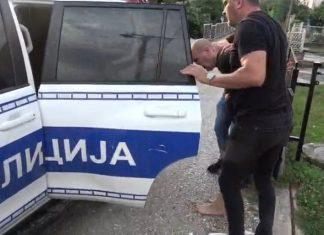 HAPŠENjE OSUMNjIČENOG ZA PRETNjE VUČIĆU: Ovako su mu škljocnule lisice! hapsenje-osumnjicenog-za-pretnje-vucicu:-ovako-su-mu-skljocnule-lisice!